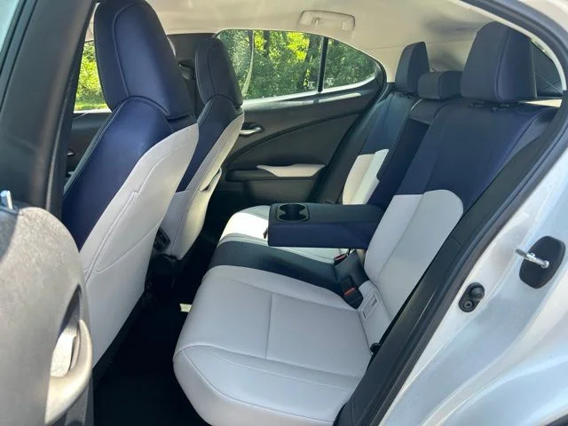 Used 2020 White Lexus 250h Base image 27