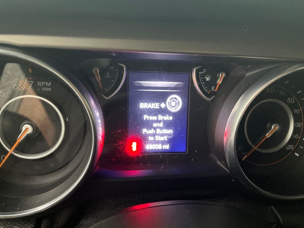 Used 2018 White Jeep Unlimited Sport image 18