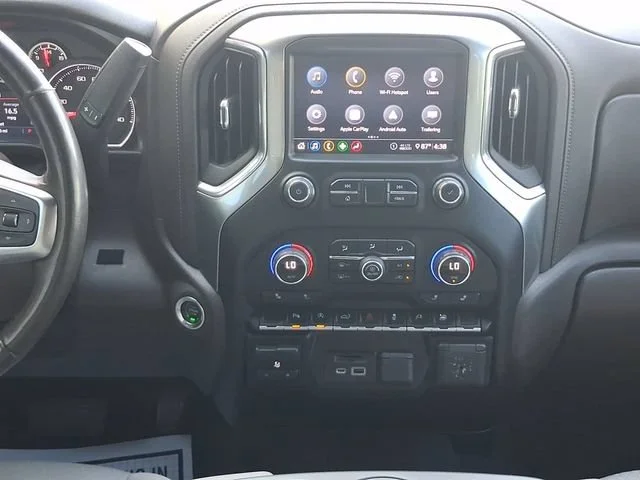 Used 2020 IRIDESCENT PEARL TRICOAT Chevrolet LT image 4