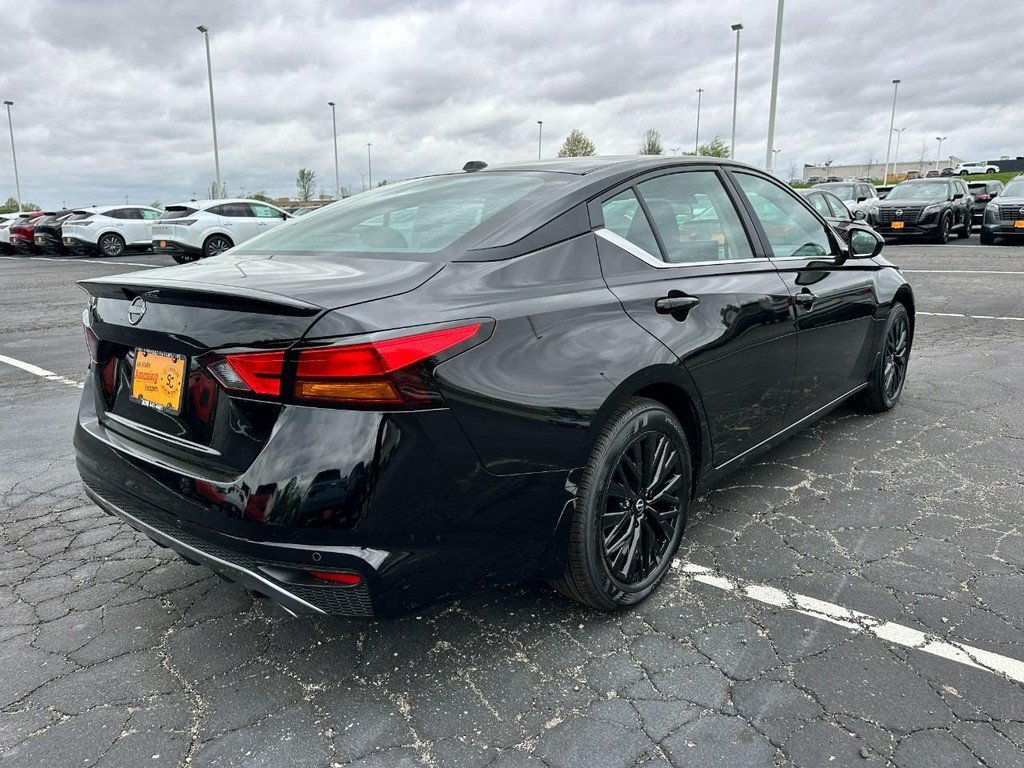Used 2026 Black Nissan 2.5 SV image 3