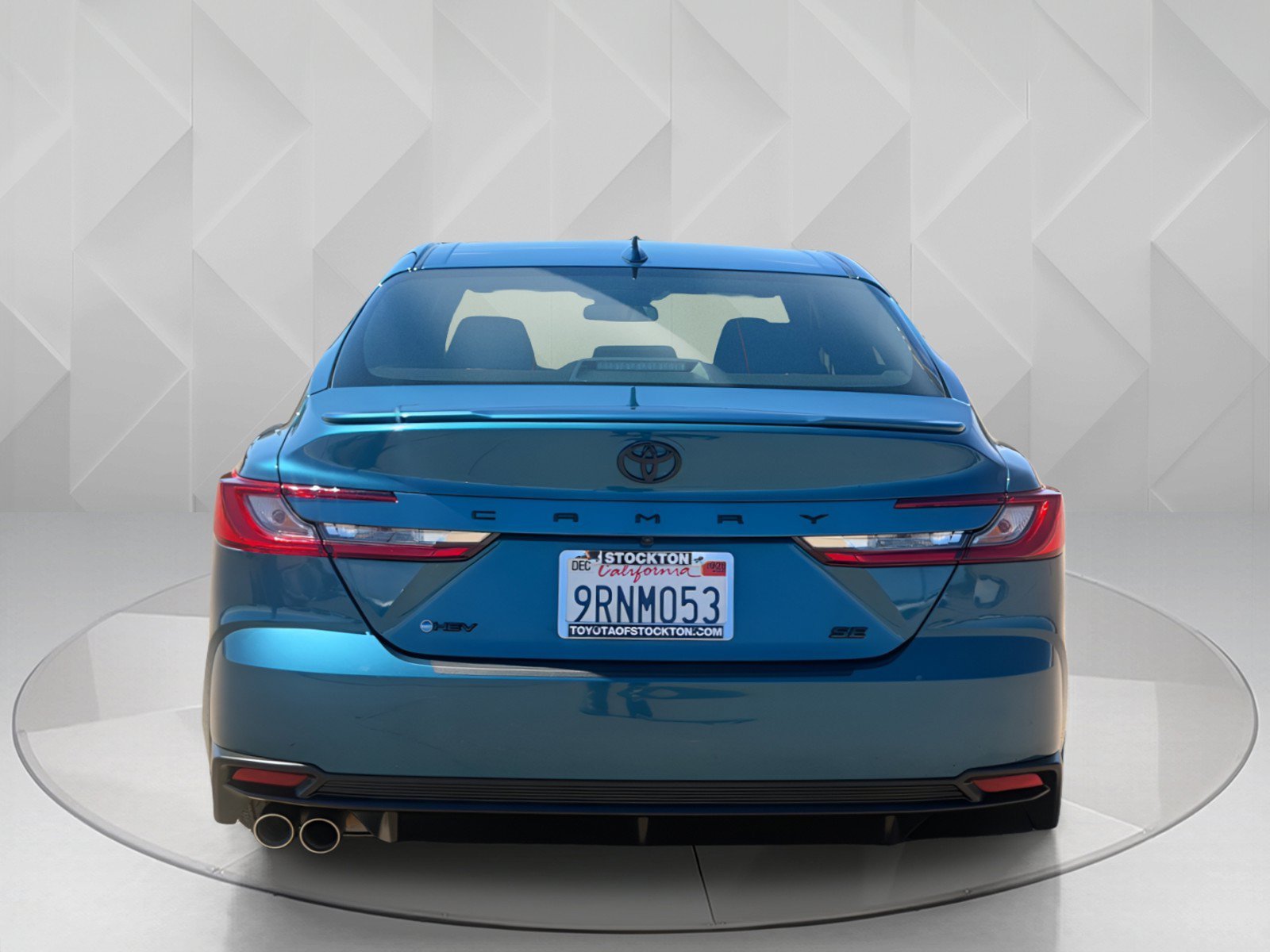 Used 2025 Ocean Gem Toyota SE image 4