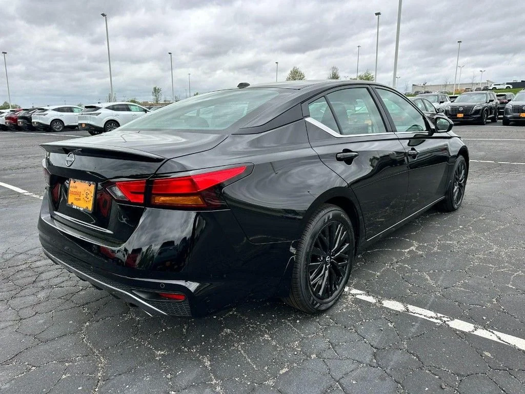 Used 2026 Black Nissan 2.5 SV image 3