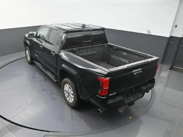 Used 2025 Black Toyota SR5 image 27