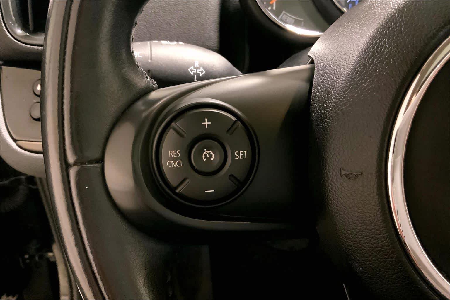 Used 2019 Midnight Black Metallic MINI Cooper image 23