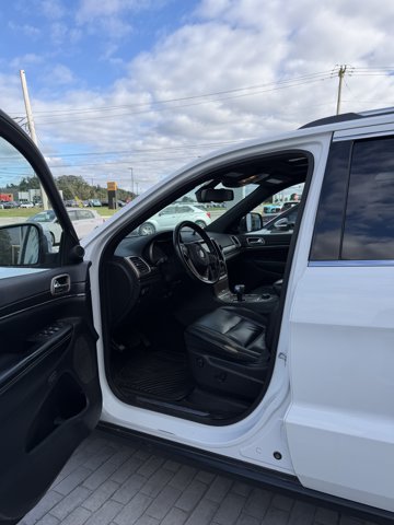 Used 2015 Bright White Clearcoat Jeep Limited image 3
