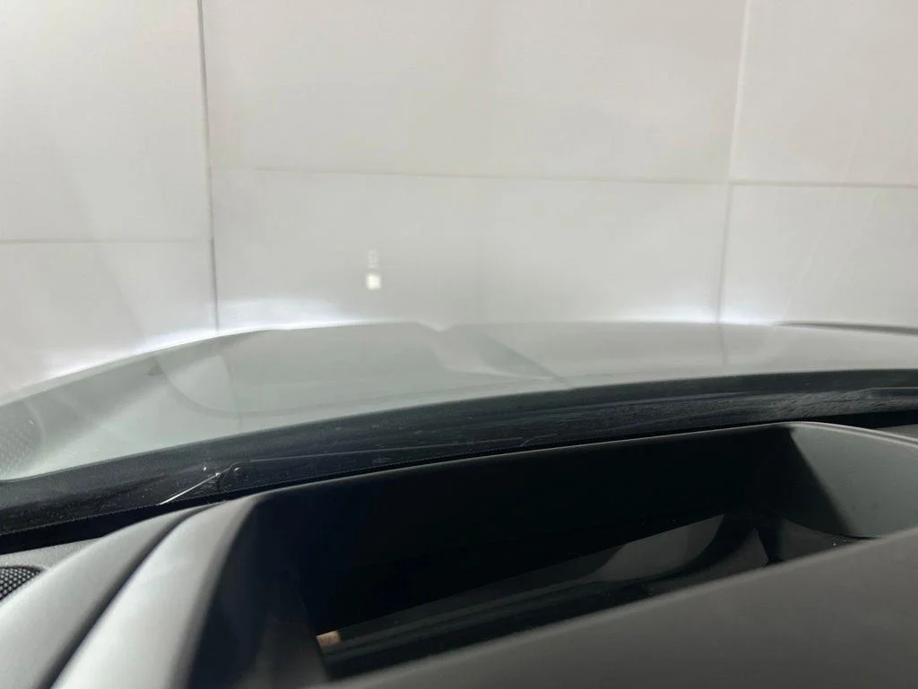 Used 2023 Sterling Metallic GMC AT4 image 30
