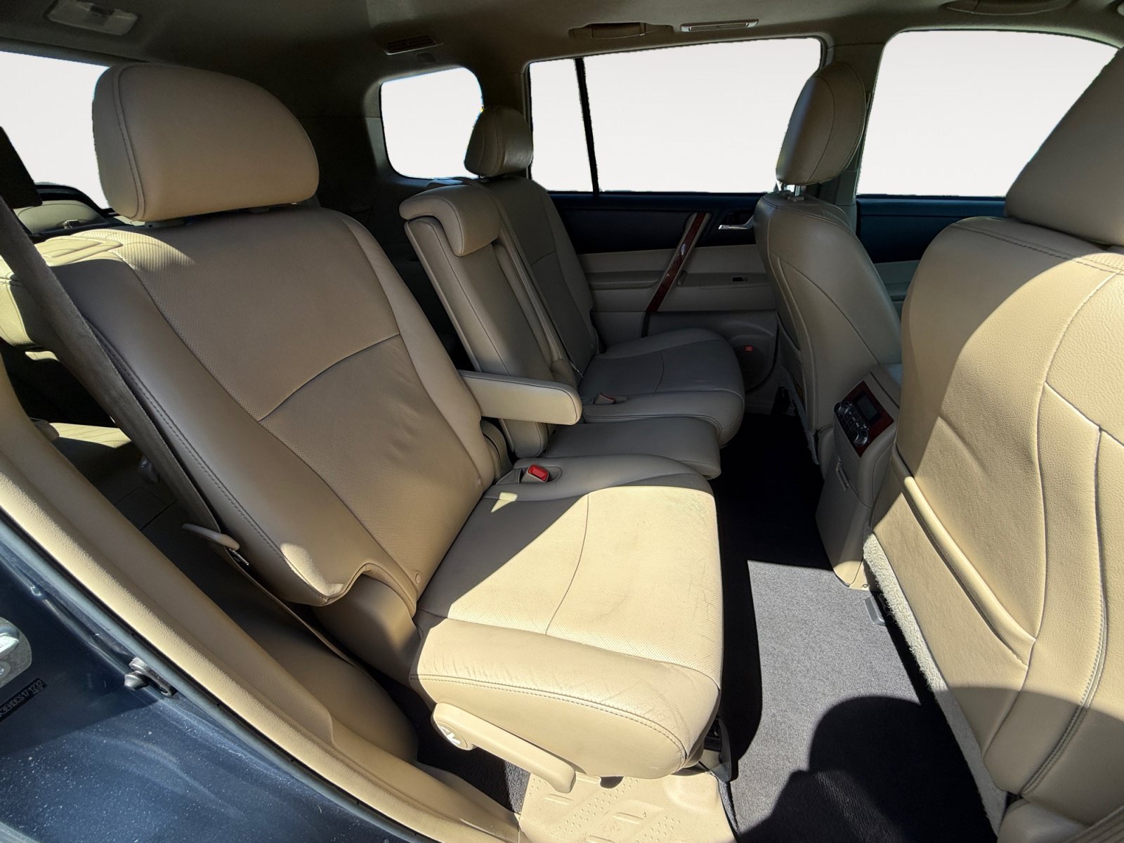 Used 2012 Shoreline Mist Toyota Limited image 18