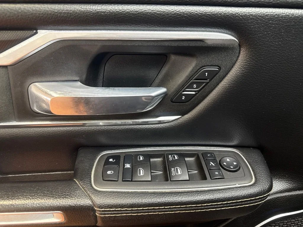 Used 2022 Billet Silver Metallic Clearcoat Ram Laramie image 23