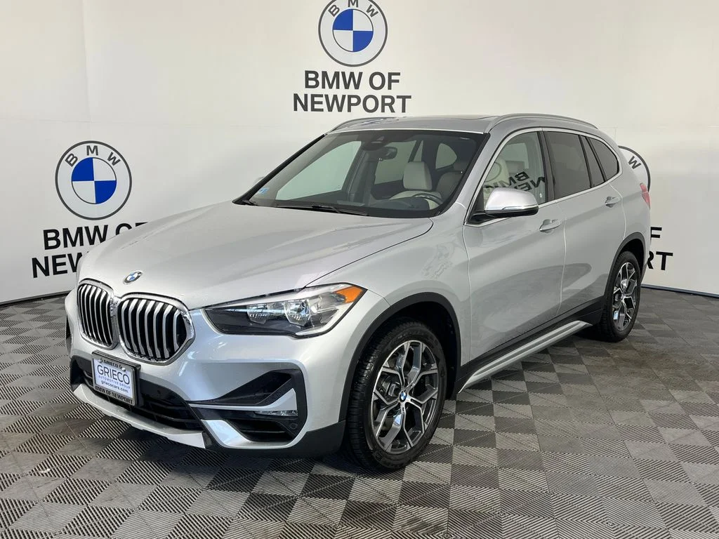 Used 2020 Silver BMW xDrive28i image 3