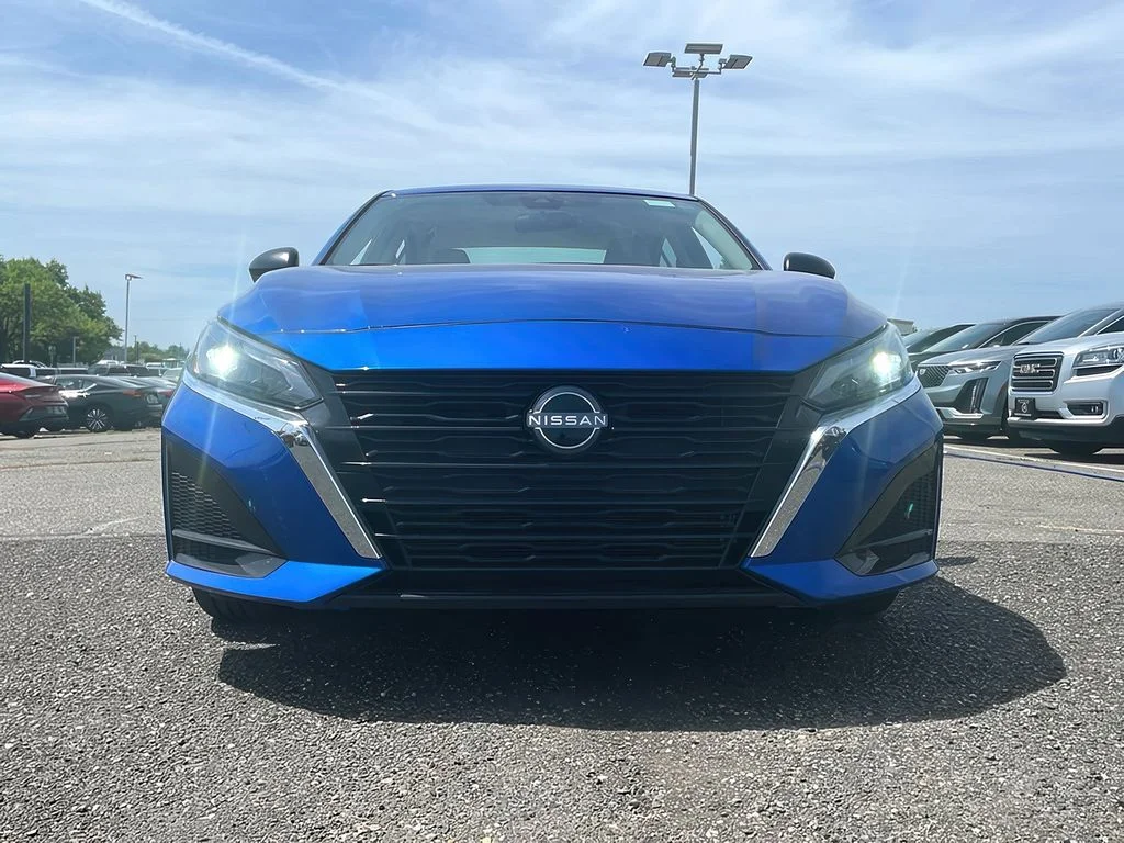 Used 2025 Bluestone Pearl Nissan SV image 26