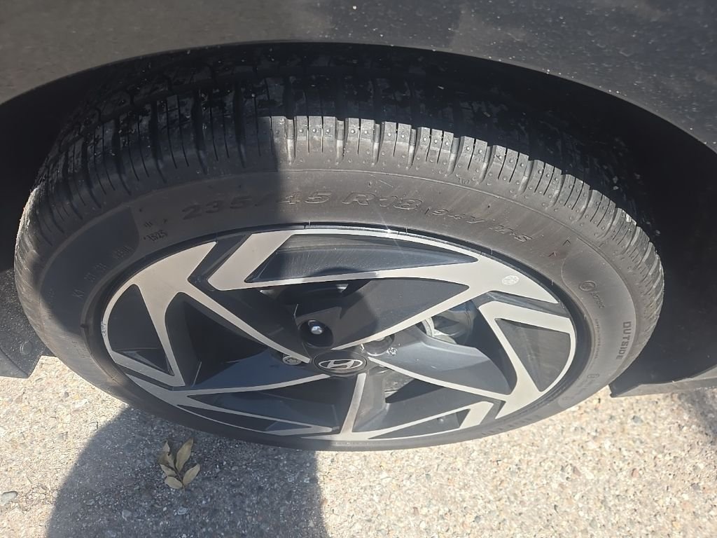 Used 2026 Gray Hyundai SEL Sport image 6