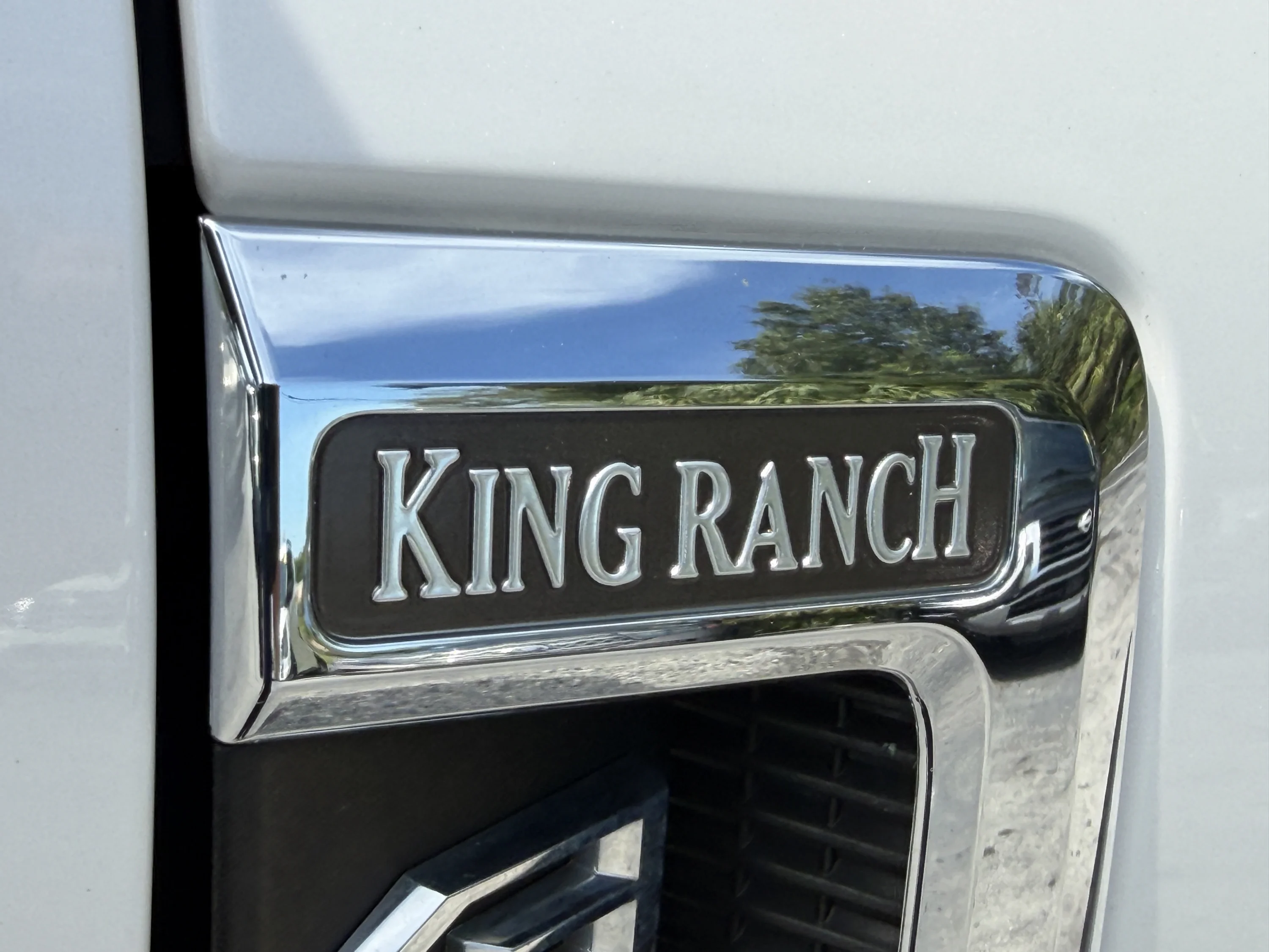 Used 2017 White Platinum Metallic Tri-Coat Ford King Ranch image 17