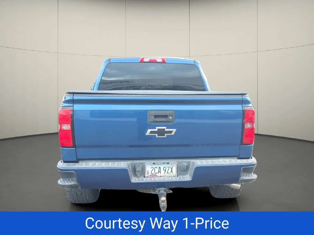 Used 2018 Blue Chevrolet LT image 9