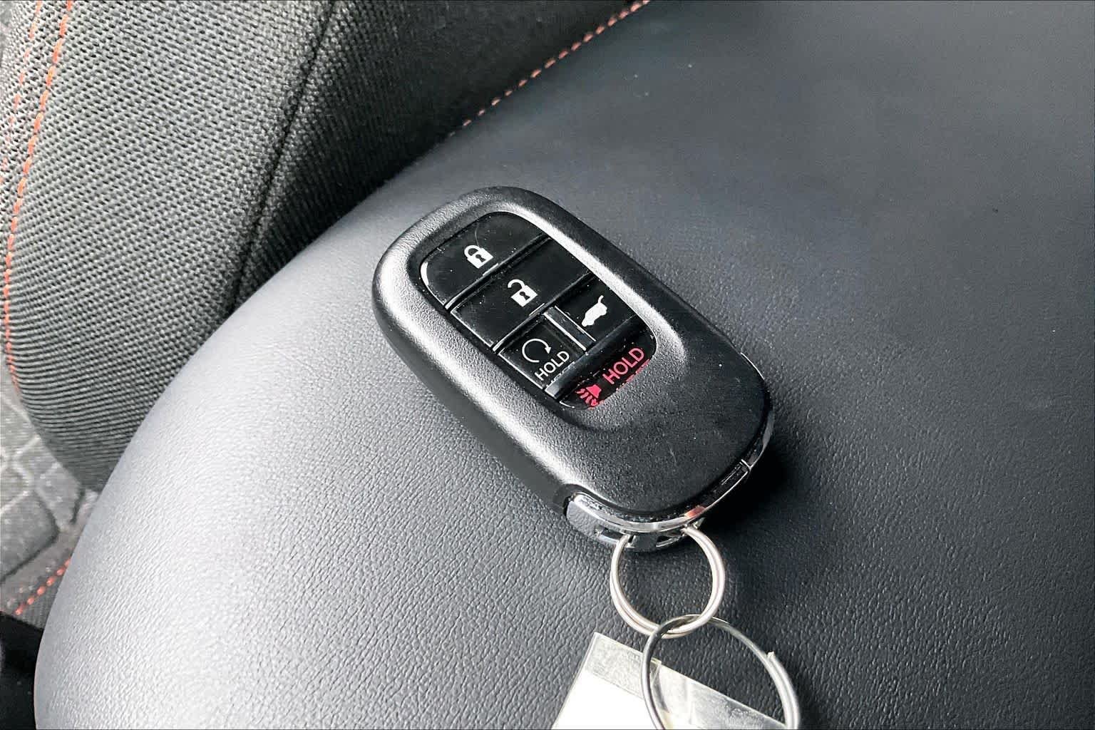 Certified Used 2027 Platinum White Pearl Honda Sport AWD image 15