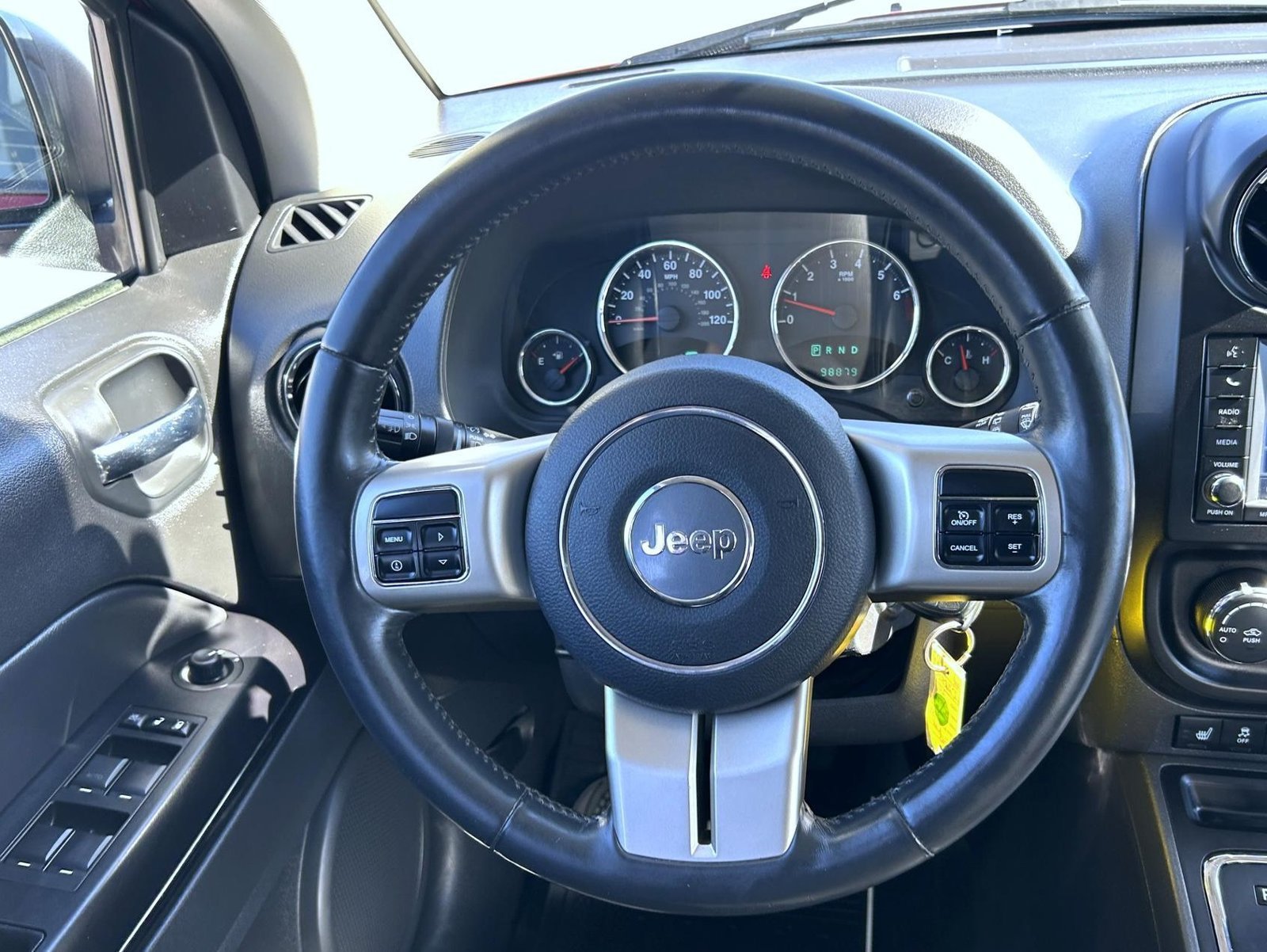 2011 Jeep Compass Limited - Photo 12