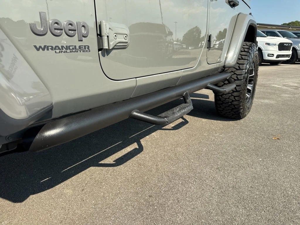 Used 2018 Gray Jeep Unlimited Sahara image 16