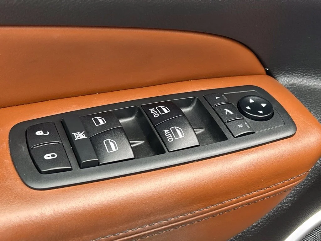 Certified Used 2019 Velvet Red Pearlcoat Jeep Summit image 20