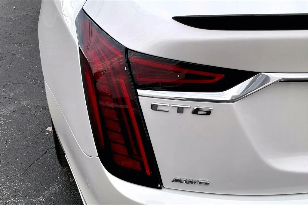 Used 2020 Crystal White Tri-Coat Cadillac Blackwing Twin image 29