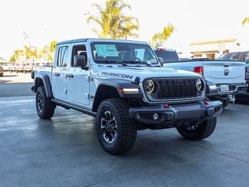 New 2026 Bright White Clear-Coat Exterior Paint Jeep Rubicon image 1