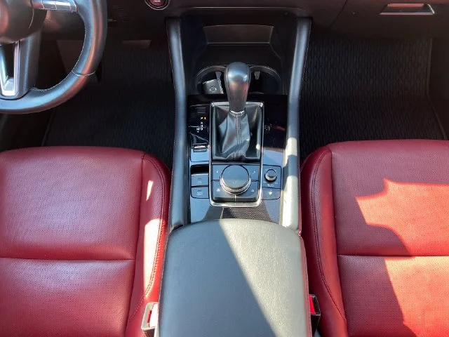 Used 2022 Polymetal Gray Metallic Mazda Carbon Edition image 23