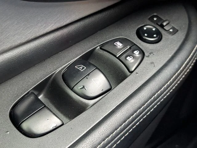Used 2024 Gray Nissan SV image 19