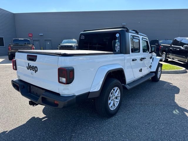 Used 2023 Bright White Clearcoat Jeep Sport S image 9