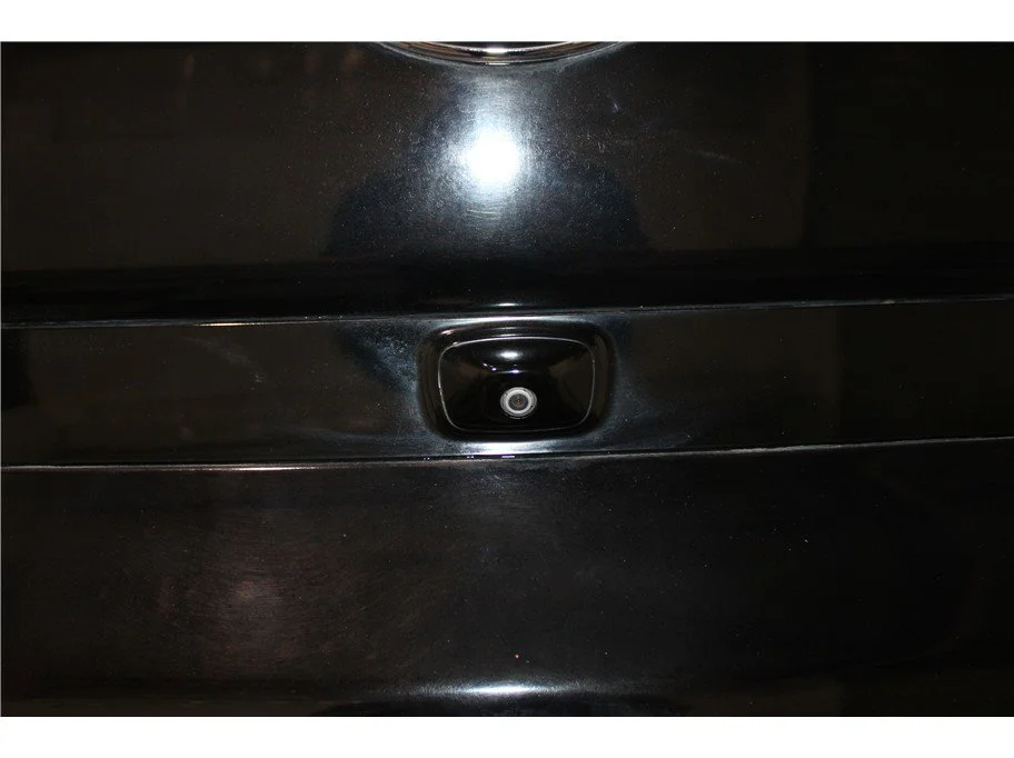 Used 2019 Shadow Black Kia + image 18
