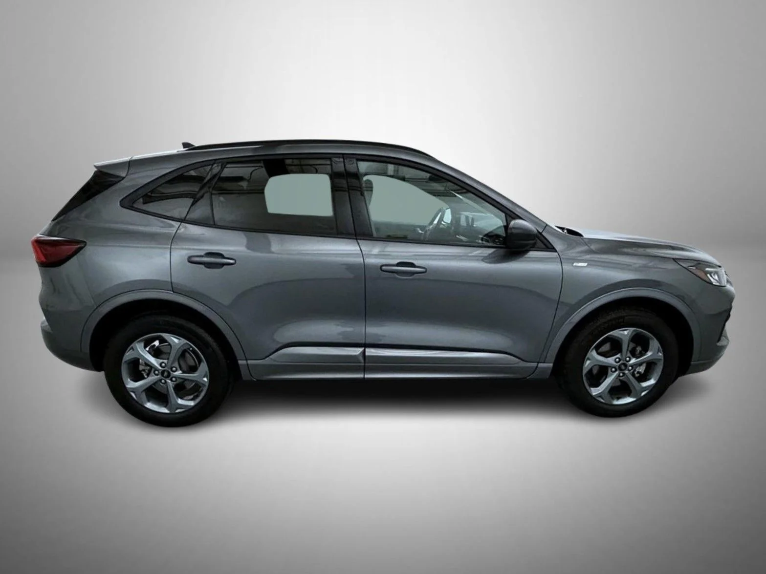 Used 2023 Gray Ford ST-Line image 4