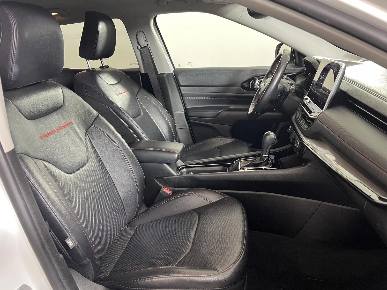 Used 2022  Jeep Trailhawk image 26