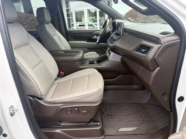 Used 2023 White GMC SLT image 20