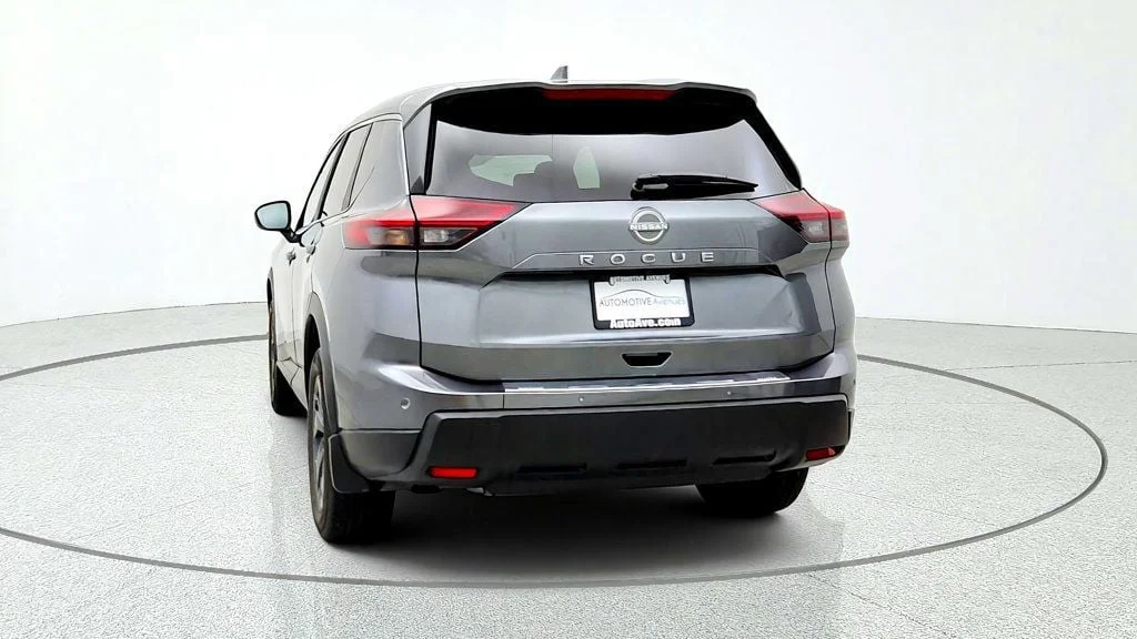 Used 2026 Boulder Gray Pearl Nissan FWD SV *Ltd Avail* image 6