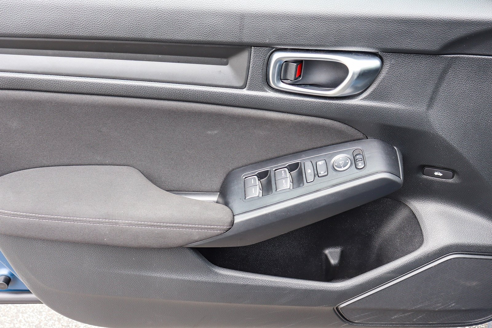 2025 Honda Civic Sport - Photo 24