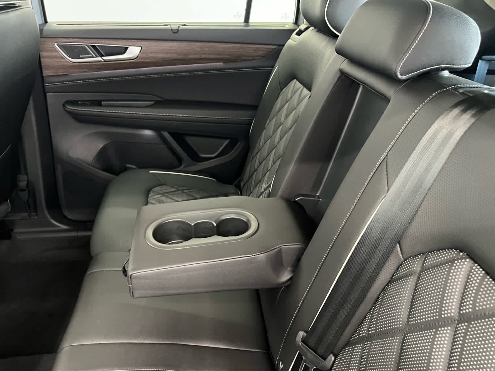 2026 Volkswagen Atlas SEL Premium R-Line - Photo 30