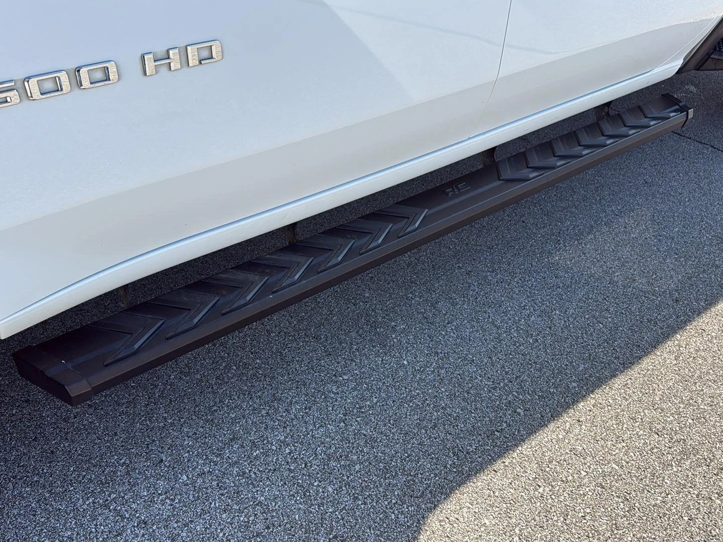 Used 2025 Summit White Chevrolet Custom image 22