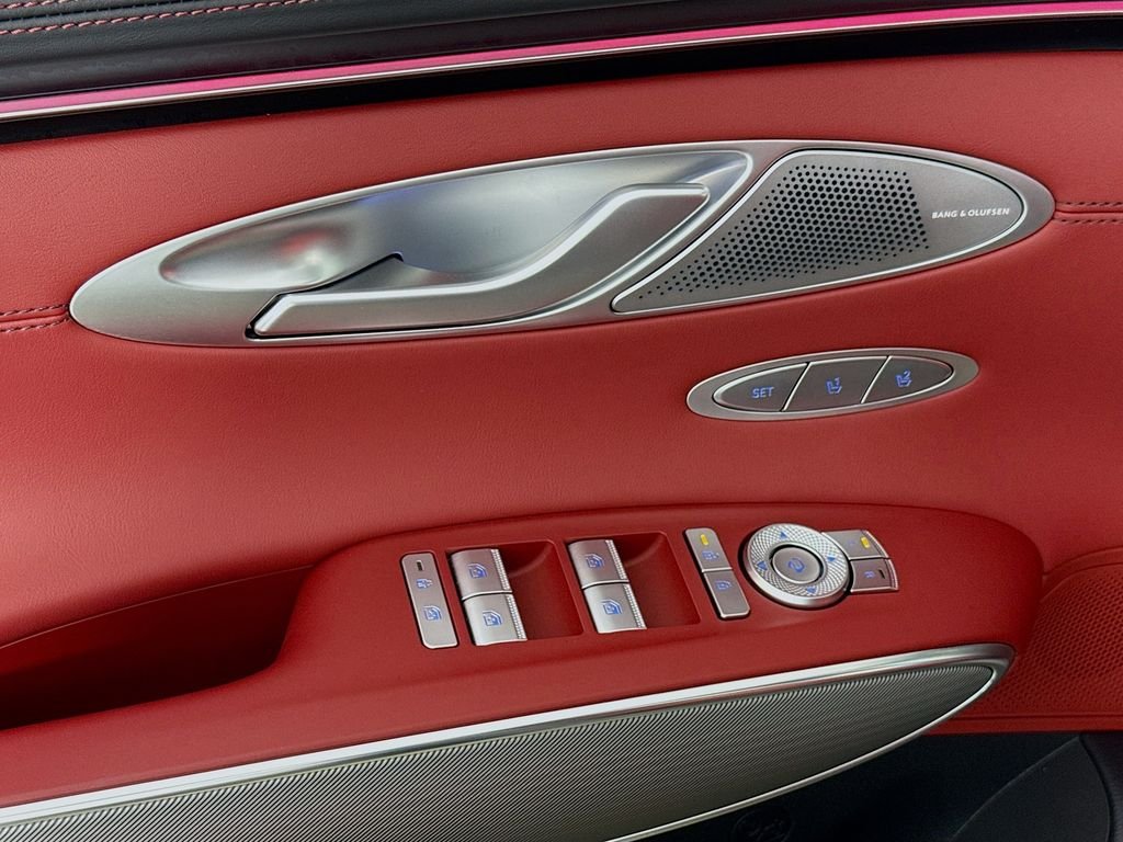 2026 GENESIS GV70 Sport Advanced - Photo 18