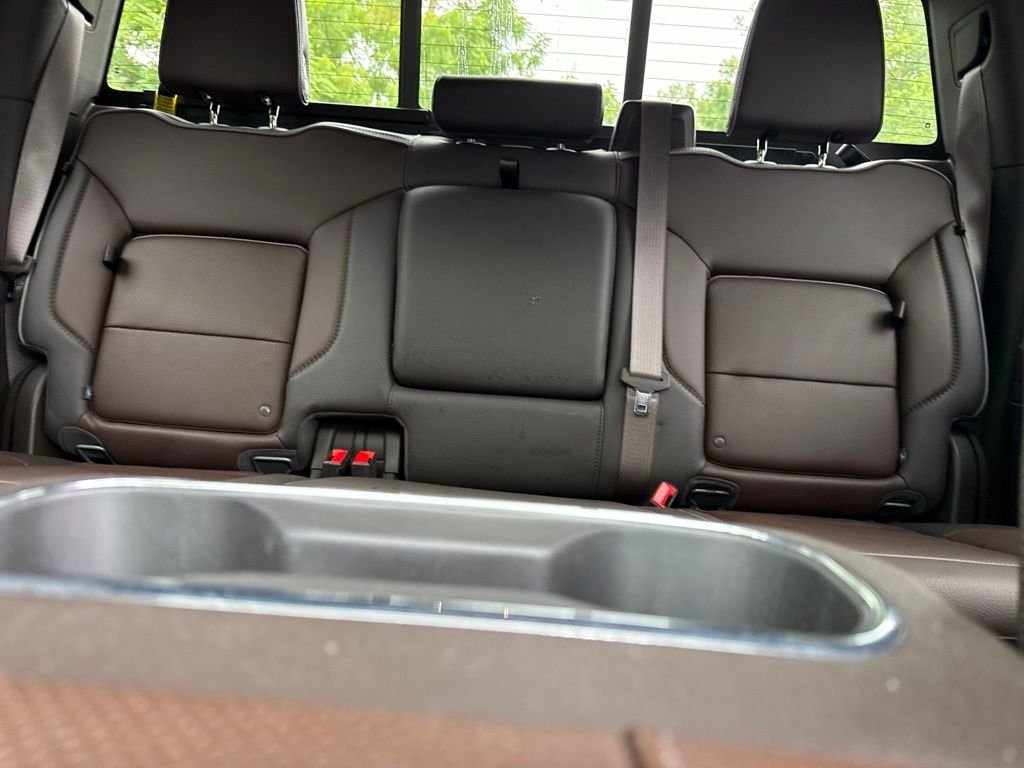 Used 2024 Silver GMC Denali image 25