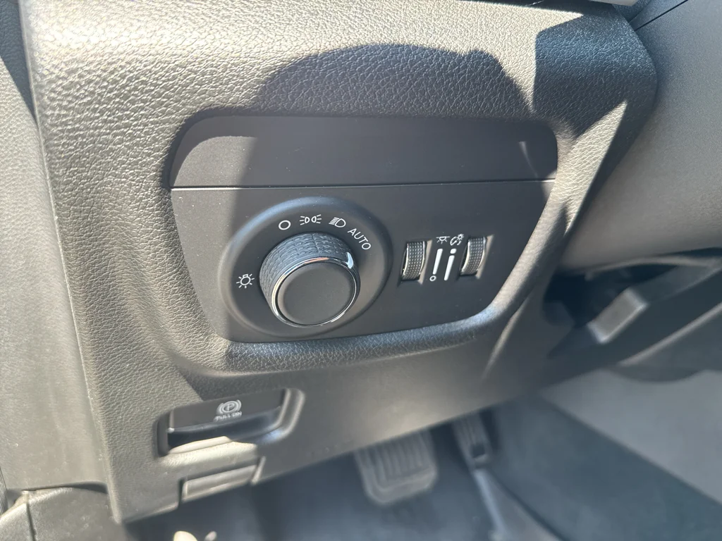 Used 2023 Bright White Clearcoat Jeep Altitude image 11