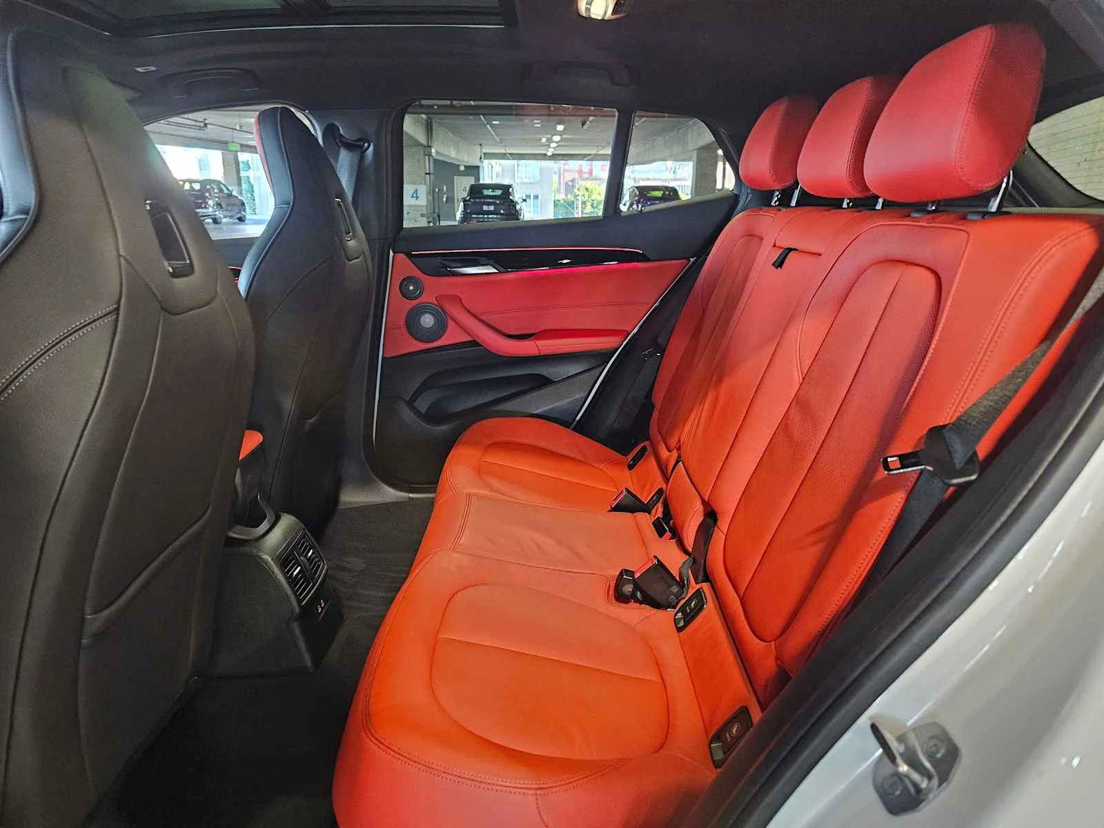 Used 2020 Alpine White BMW M35i image 27
