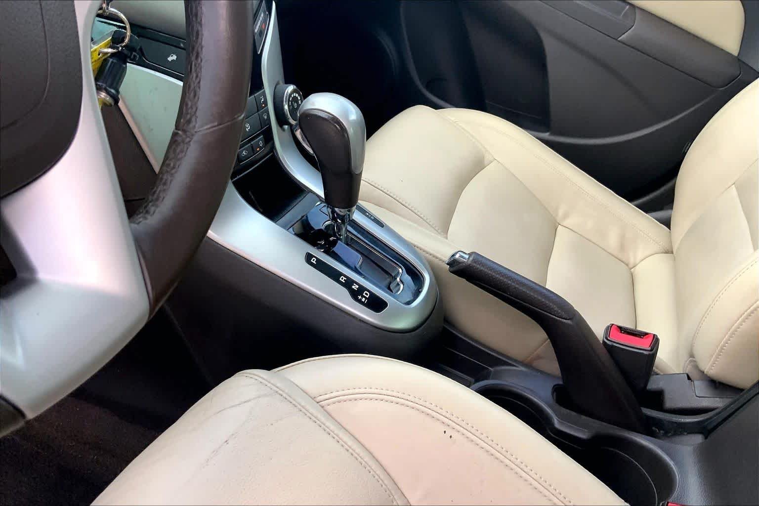 Used 2016 Silver Ice Metallic Chevrolet LT image 15