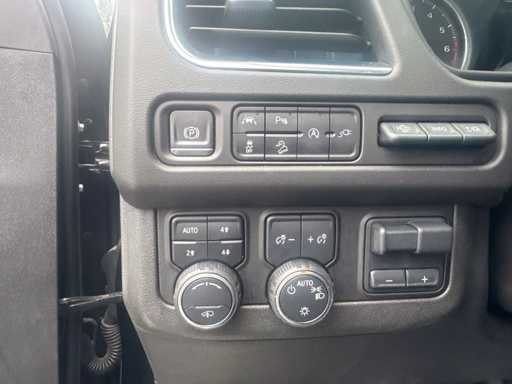 Used 2021 Black Chevrolet High Country image 6