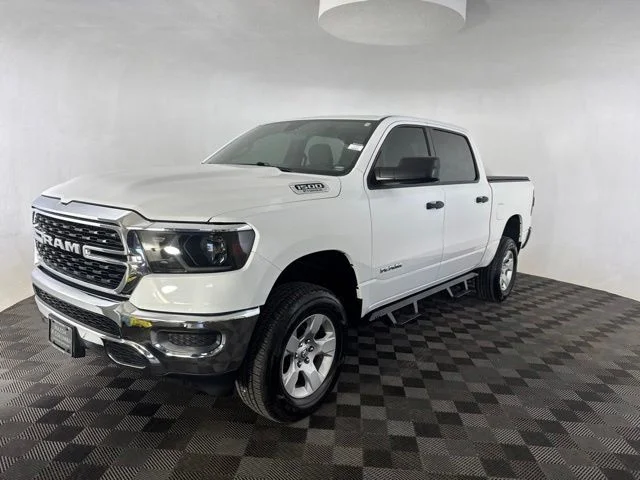 Used 2023 White Ram Big Horn/Lone Star image 3