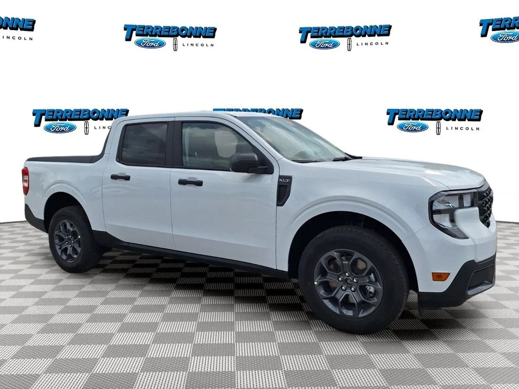 New 2026 Oxford White Ford XLT image 3