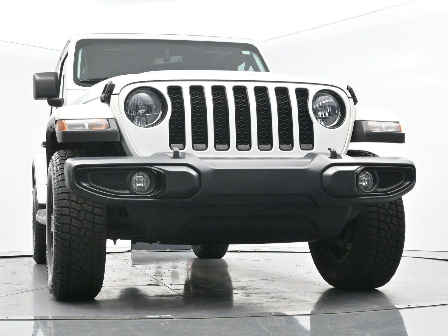 Used 2022 Bright White Clearcoat Jeep Unlimited Sahara Altitude image 45