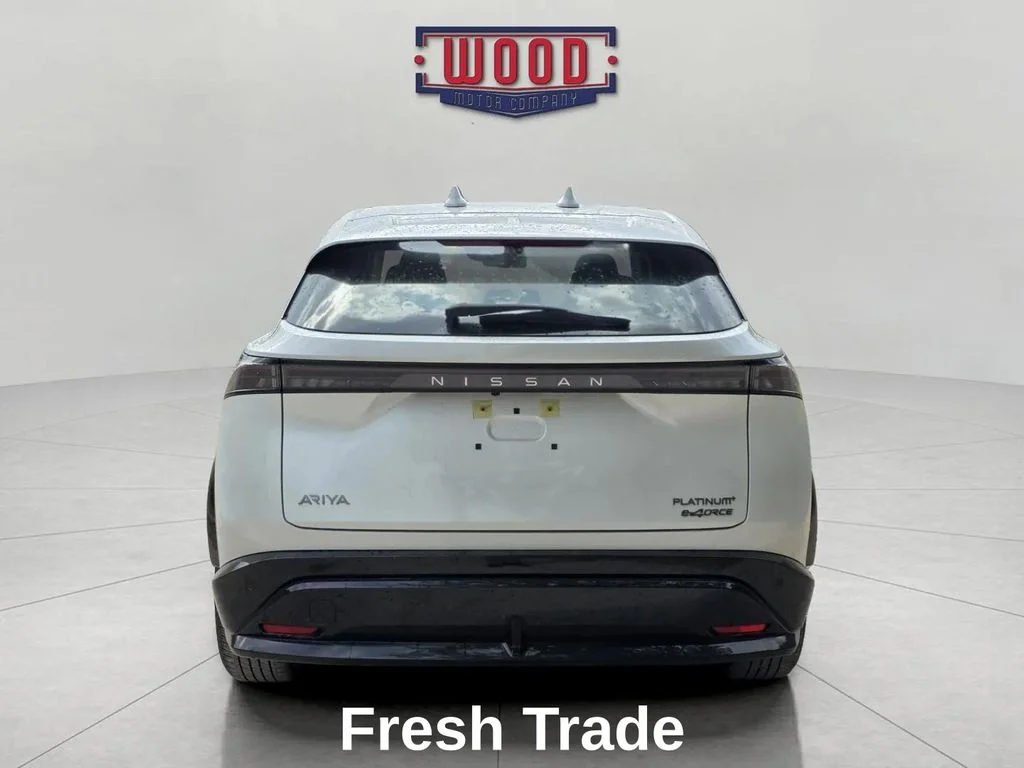 Used 2024 Everest White Pearl Tricoat Nissan Platinum+ e-4orce image 5