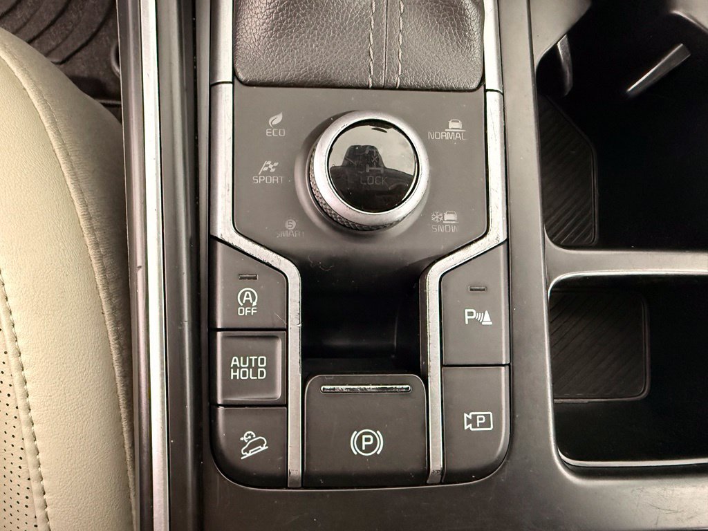 Used 2025 Silver Kia S image 26