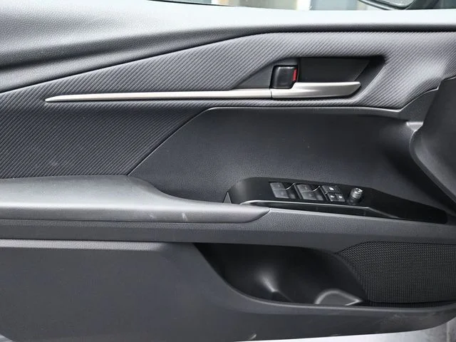 Used 2026  Toyota SE image 13