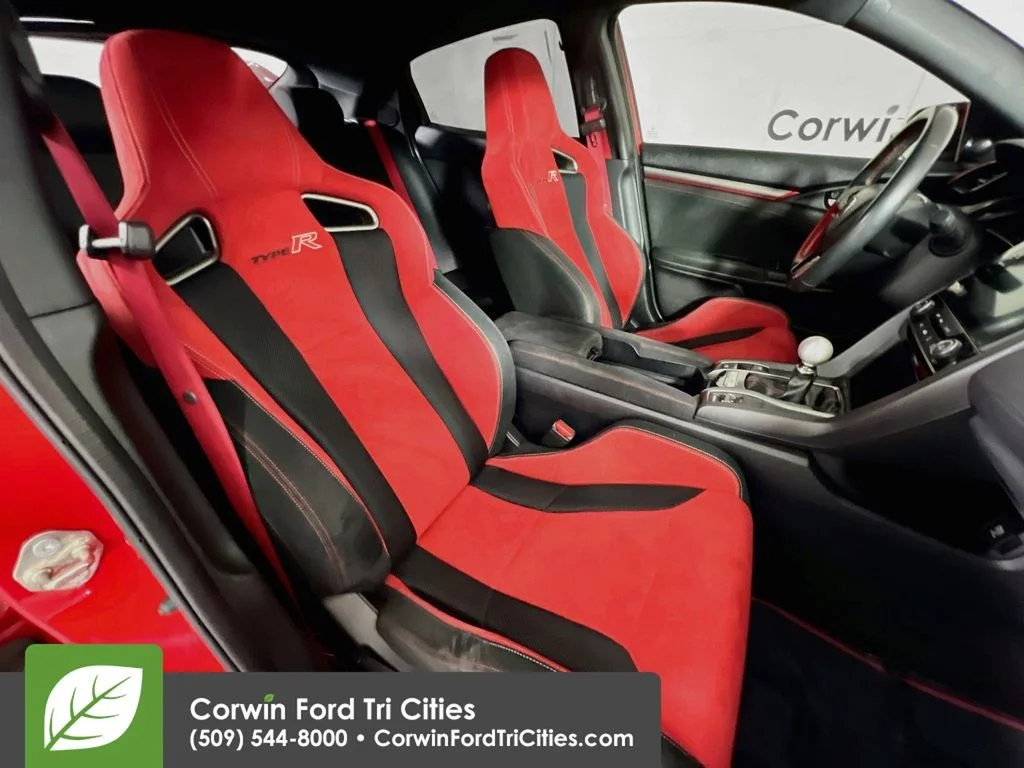 Used 2019 Rallye Red Honda Touring image 17