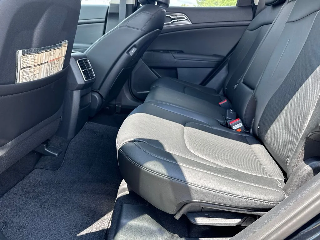 2025 Kia Sportage SX - Photo 21