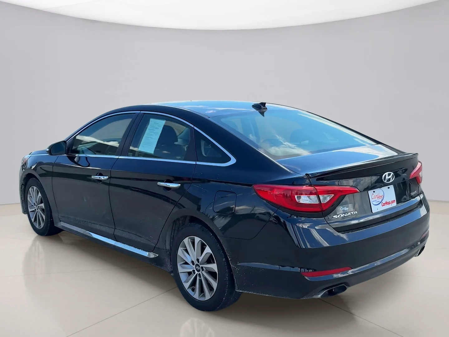 Used 2015 Black Hyundai SPORT image 3