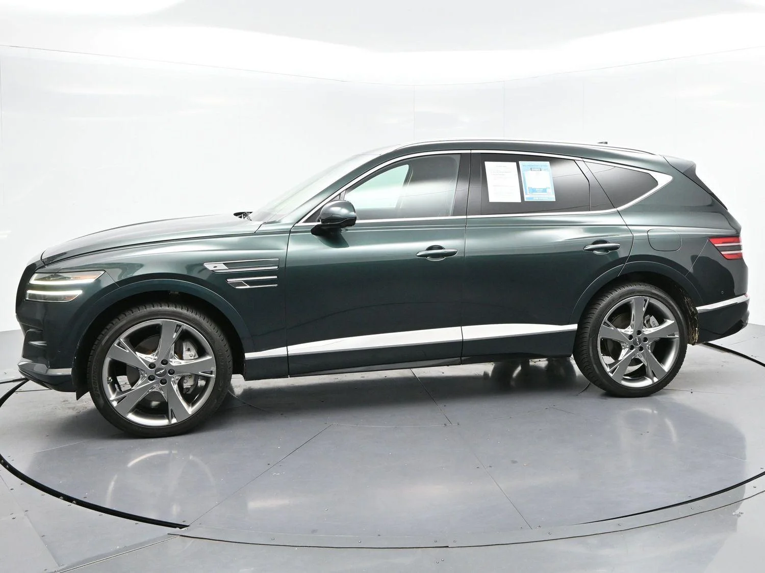 Used 2023  Genesis 3.5T AWD image 4
